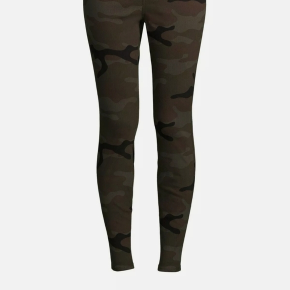 Time and Tru NWT High Rise Stretch Fitted Knit Jeggings Camo 533 - Picture 8 of 10